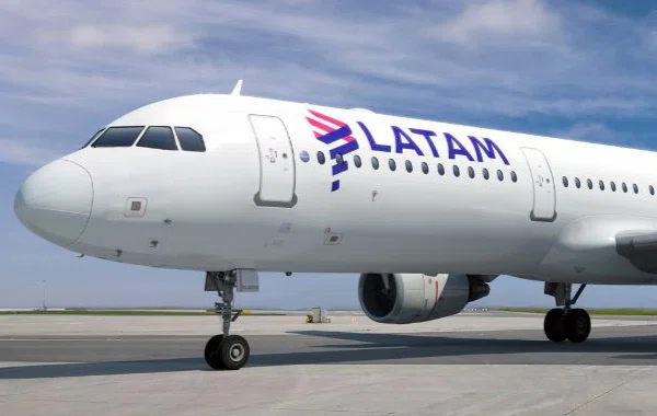 Gira de Estudios Isla de Pascua - LATAM - Meridiano Cero